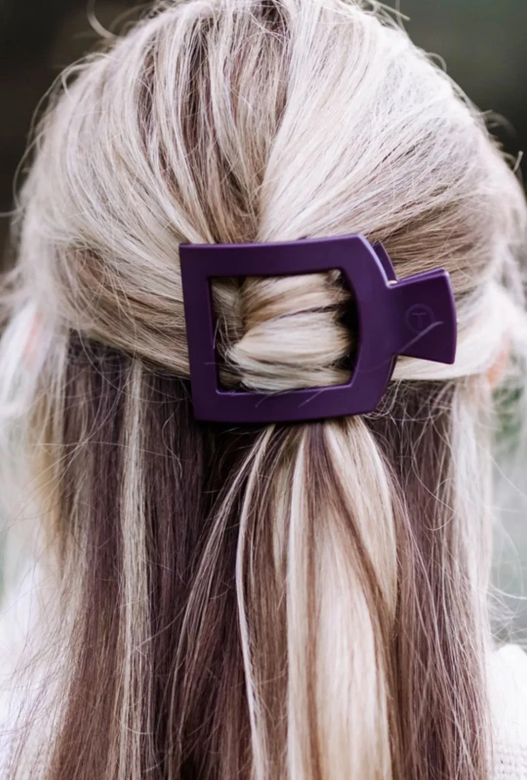 Burgundy Bliss Medium Square Flat Hair Clip