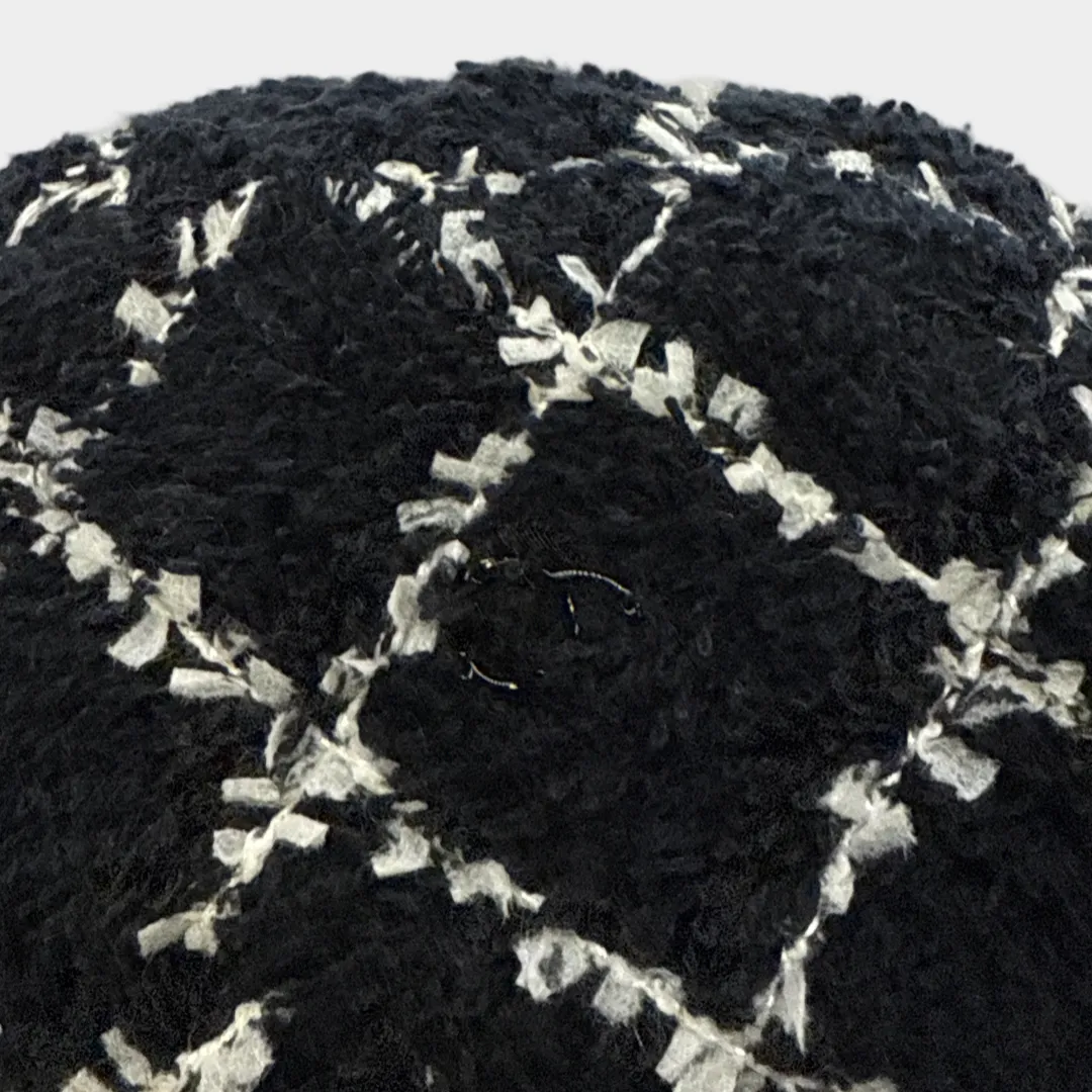 Chanel Women's Black and White tweed Beret
