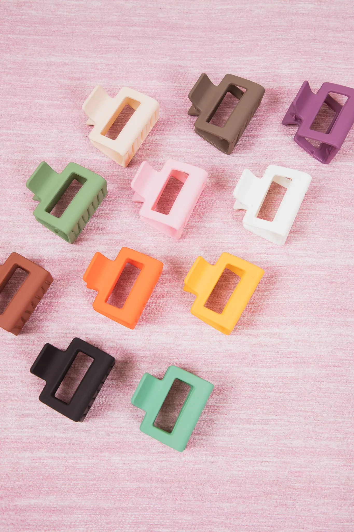 Hope Mid Size Hair Claw Clip