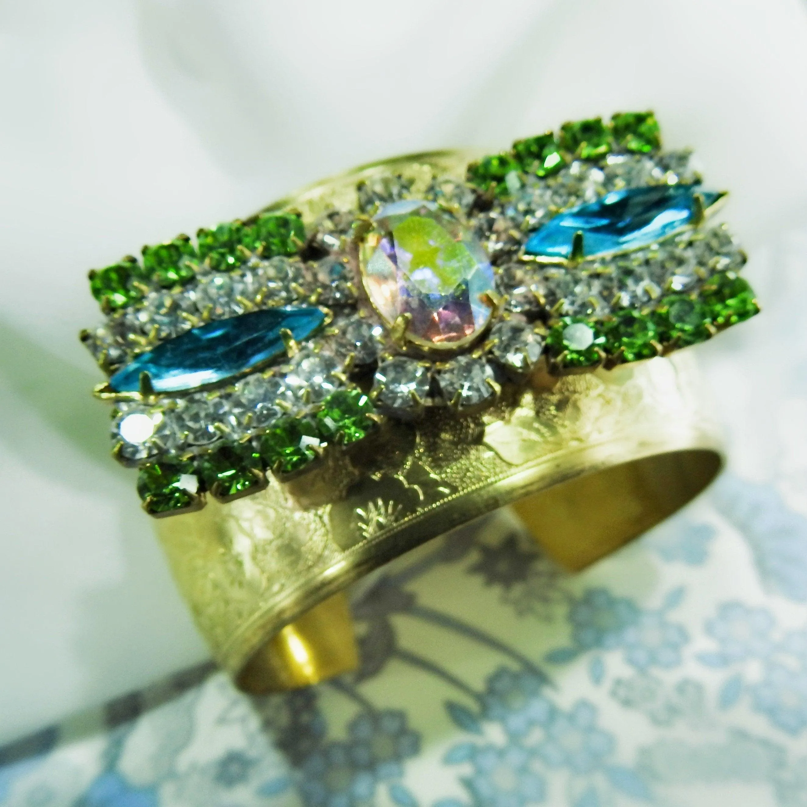 Stylish crystal wide cuff bracelet