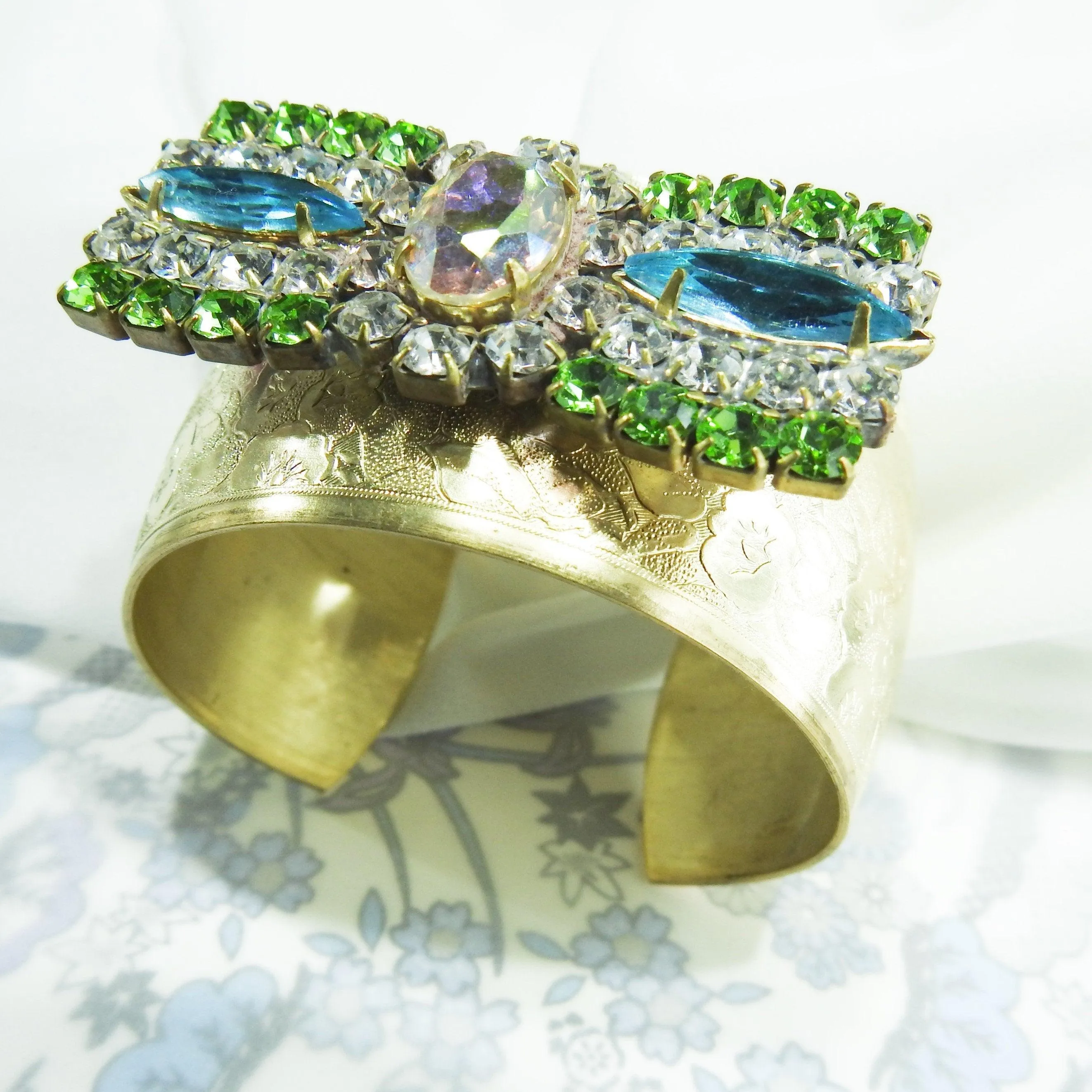 Stylish crystal wide cuff bracelet