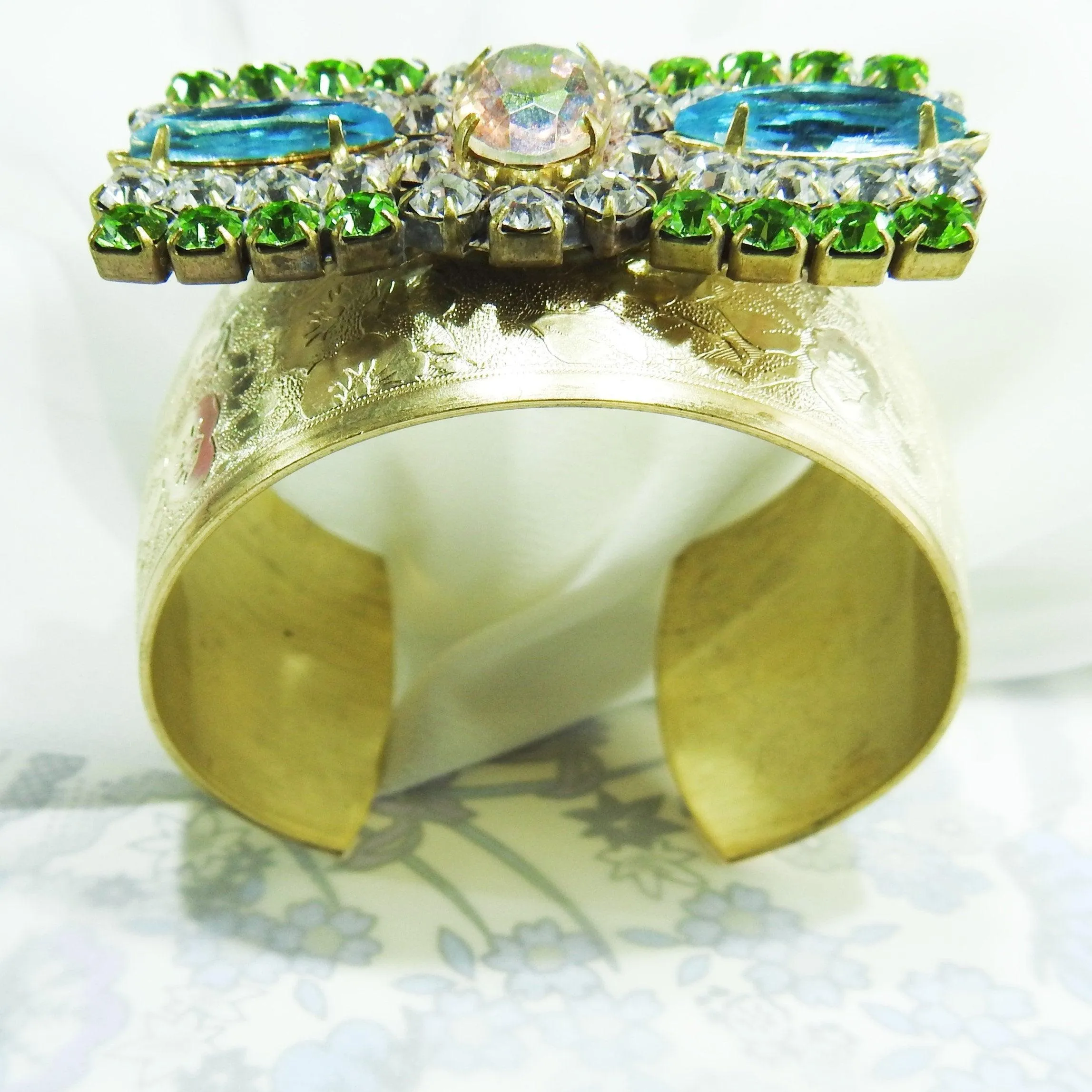 Stylish crystal wide cuff bracelet