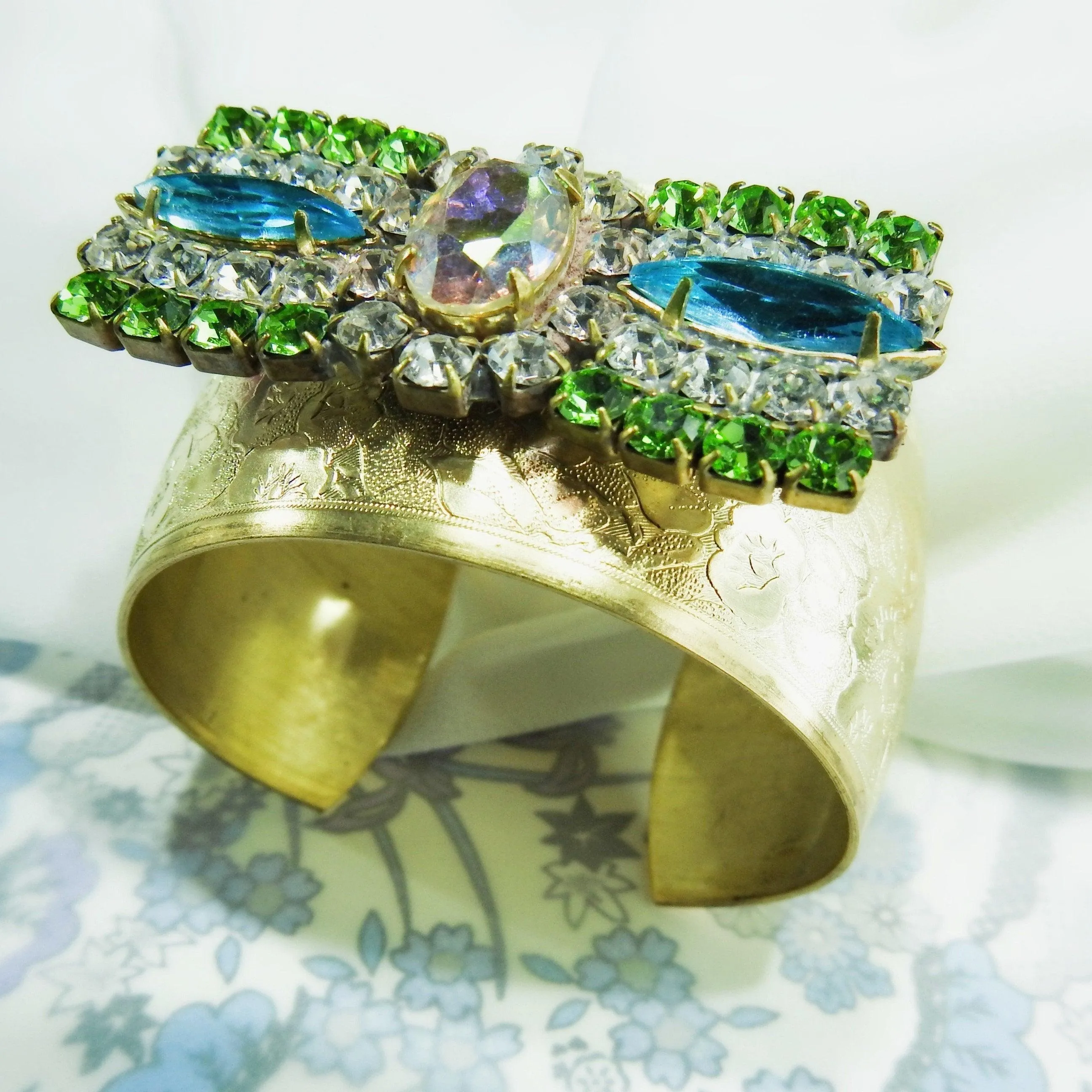 Stylish crystal wide cuff bracelet