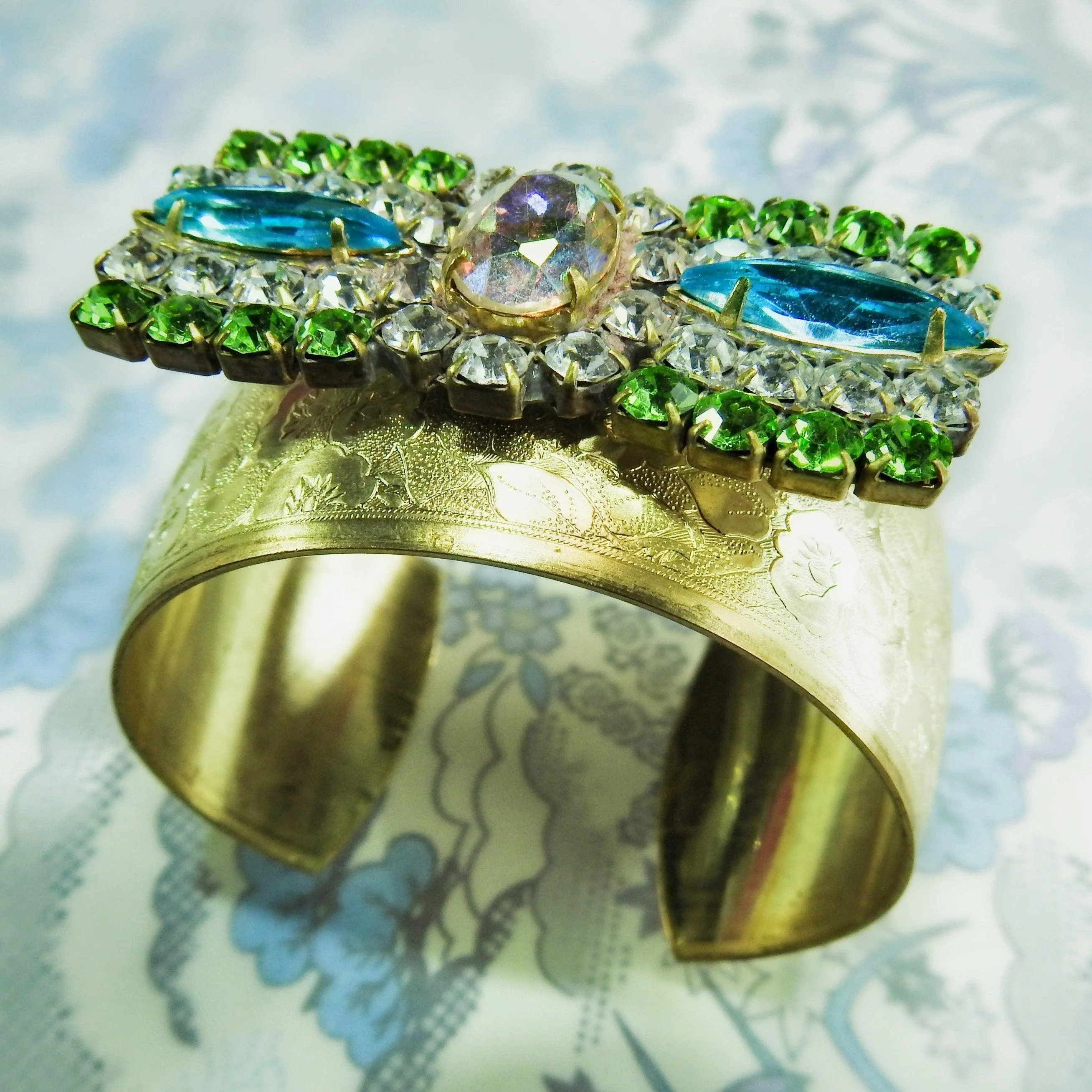 Stylish crystal wide cuff bracelet