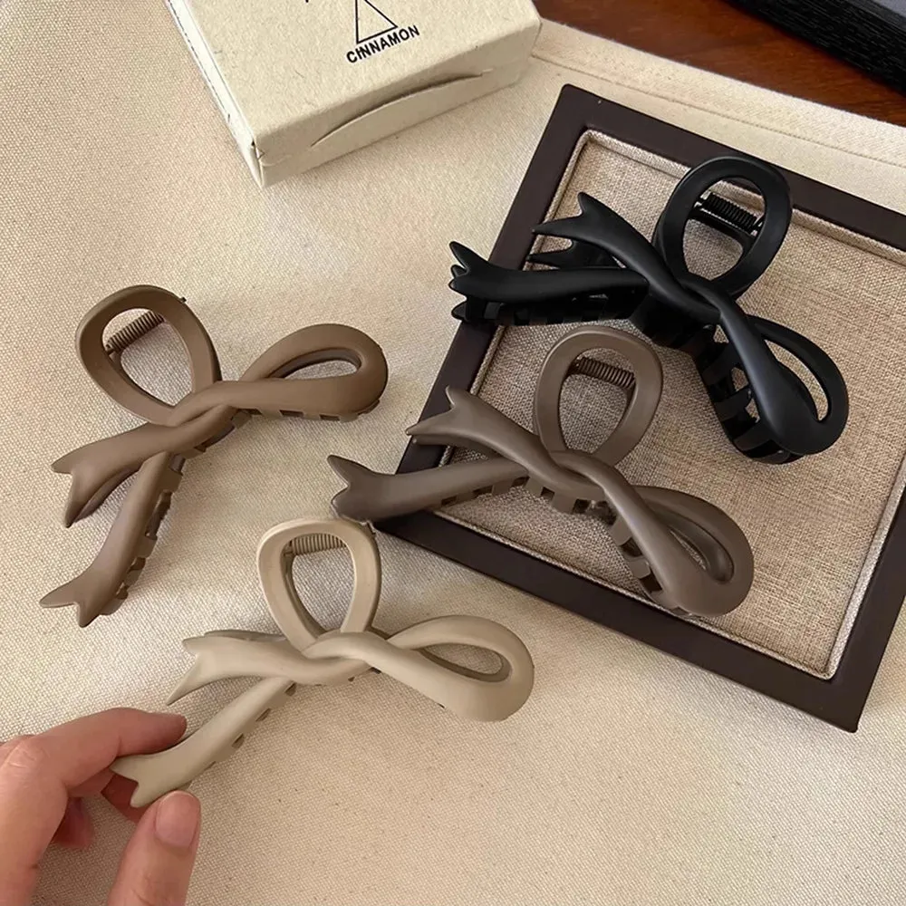 VAIGE 11.5cm Matte Acrylic Bow Hair Claw Clip - Elegant Geometric Hair Accessories in Black, Dark Coffee, Coffee, and Milk Tea