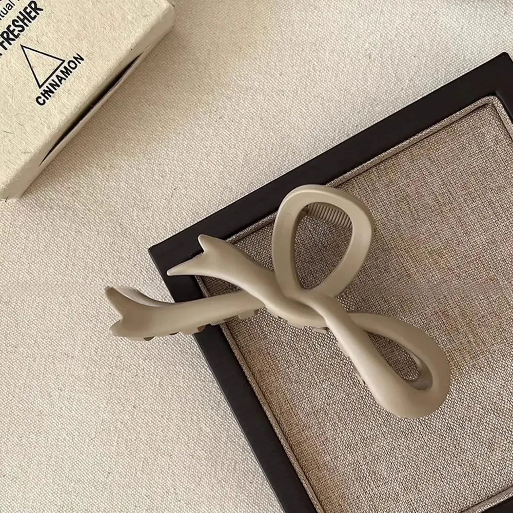 VAIGE 11.5cm Matte Acrylic Bow Hair Claw Clip - Elegant Geometric Hair Accessories in Black, Dark Coffee, Coffee, and Milk Tea