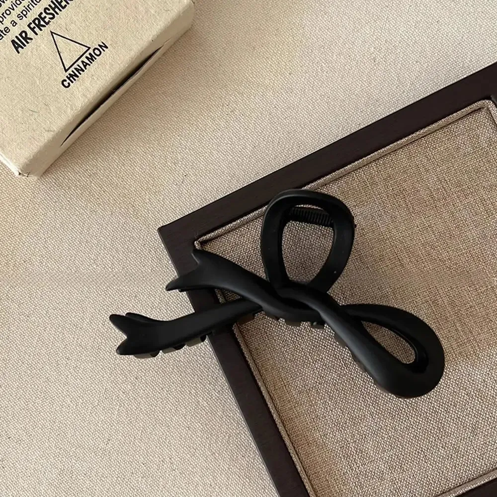 VAIGE 11.5cm Matte Acrylic Bow Hair Claw Clip - Elegant Geometric Hair Accessories in Black, Dark Coffee, Coffee, and Milk Tea